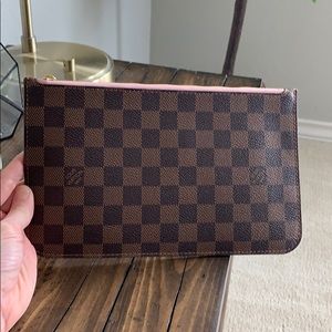 Louis Vuitton Neverful MM wristlet